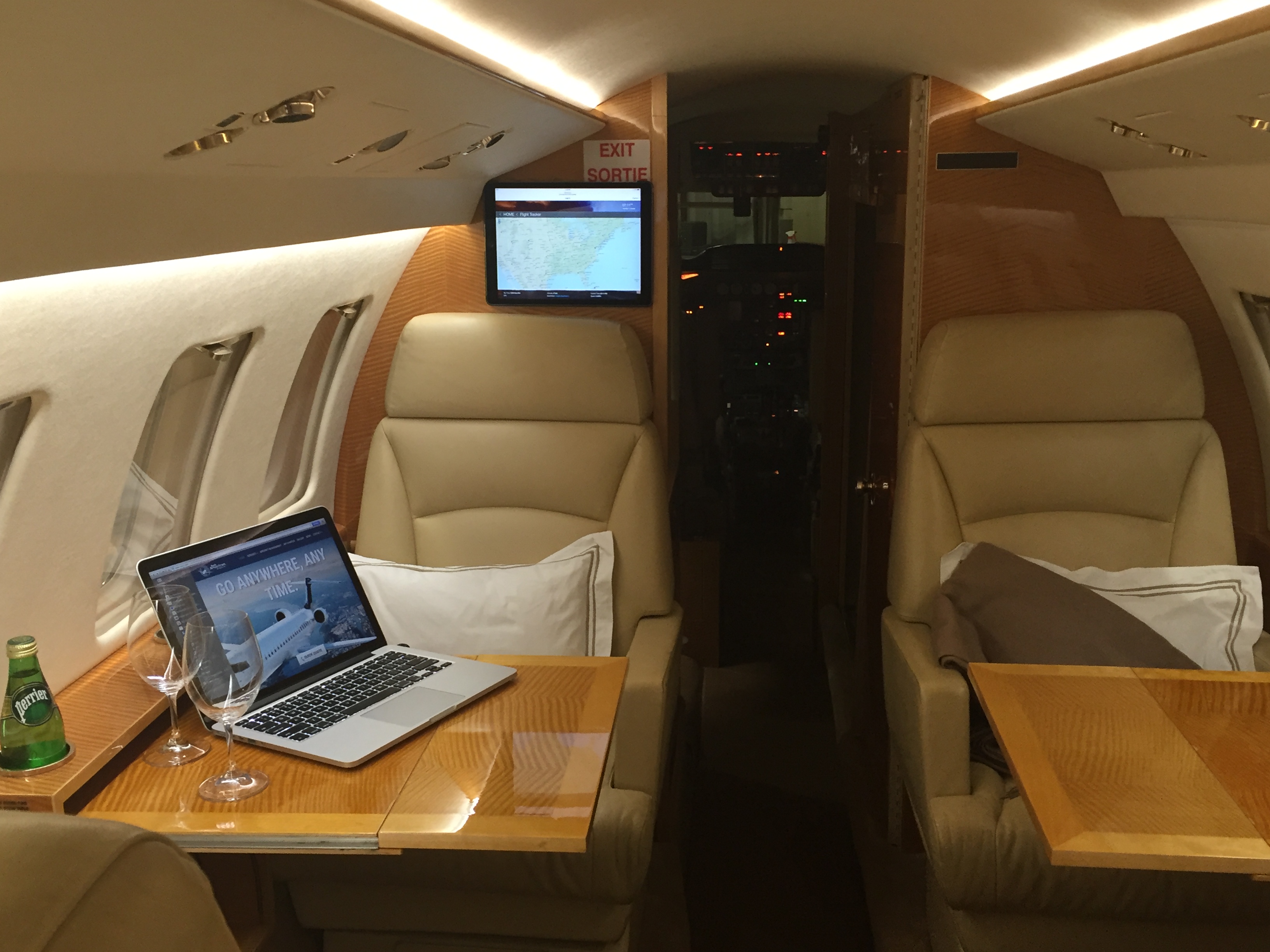jet aziendale Beechcraft Hawker 700